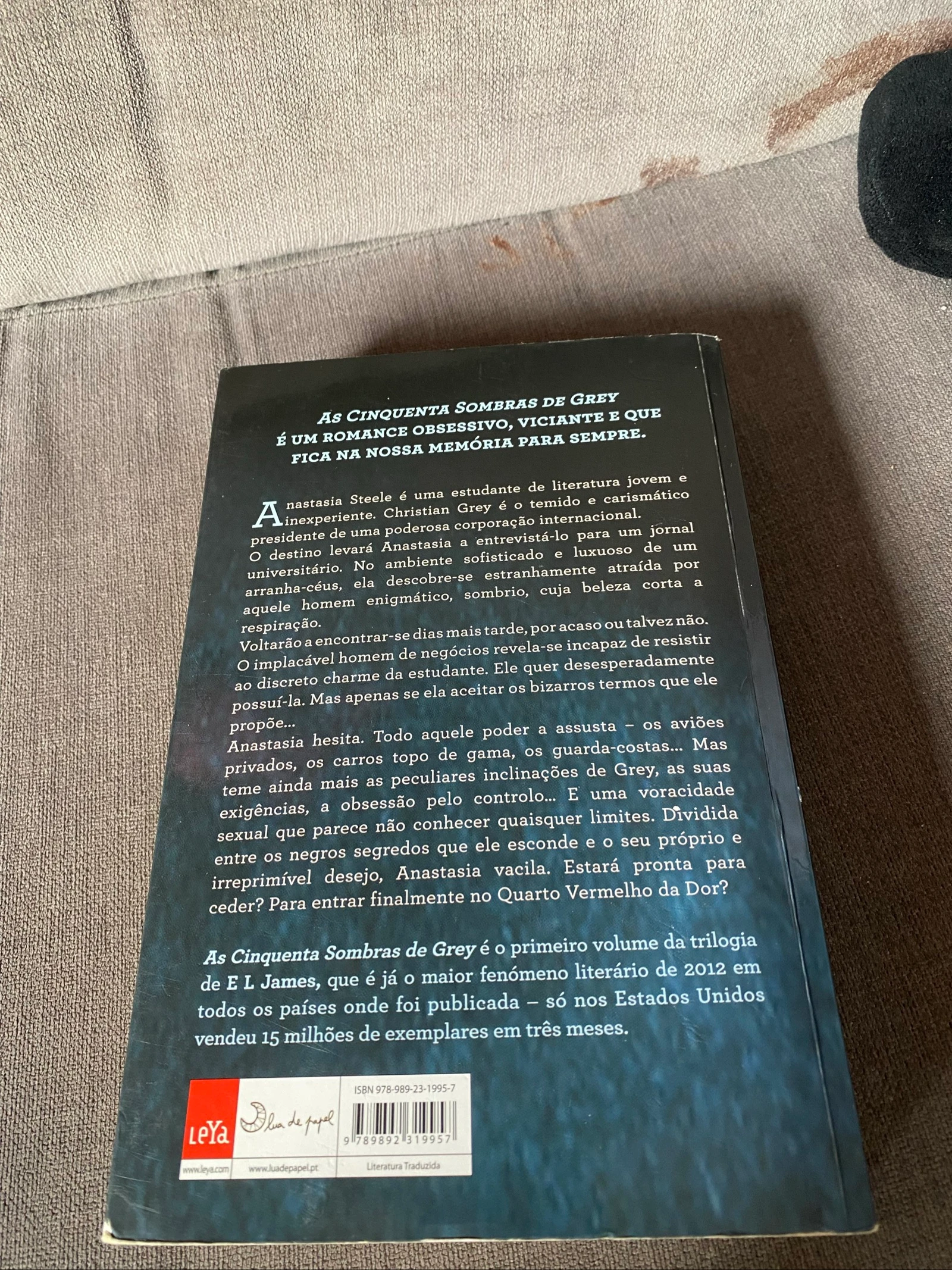 Livro “As cinquentas sombras de Grey” - em bom estado  – photo 5